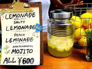 CREPE STAND HONEY